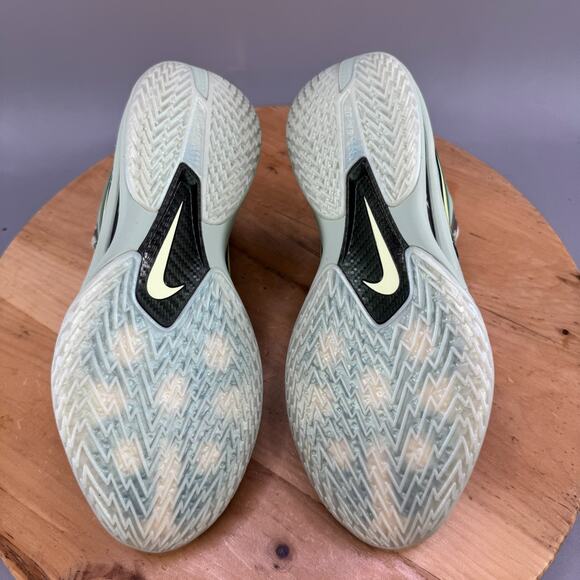 Athletic_Shoes
